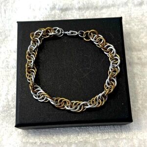 Two-toned bracelet - gold & silver. Twist rope.